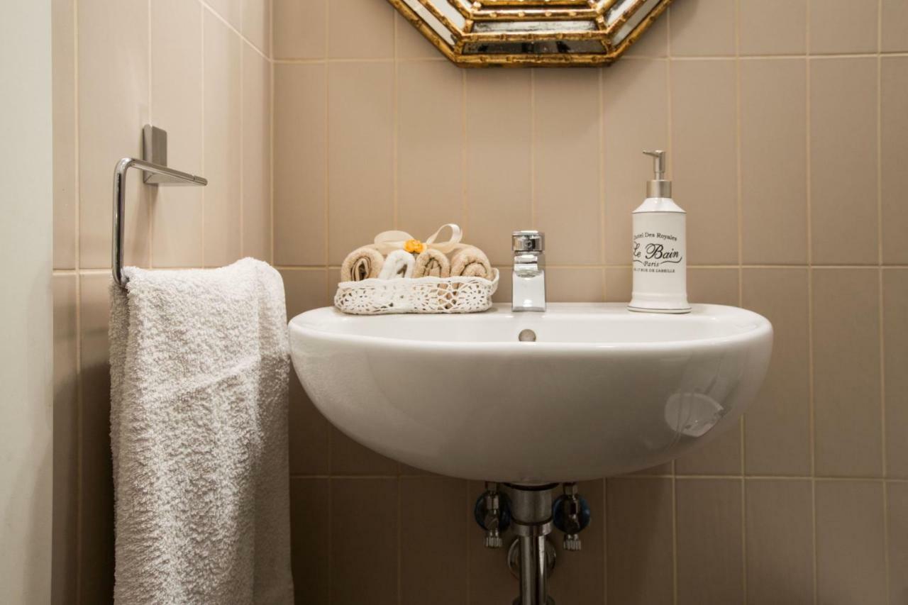 Charming Cavour Heart Of Apartamento Florencia